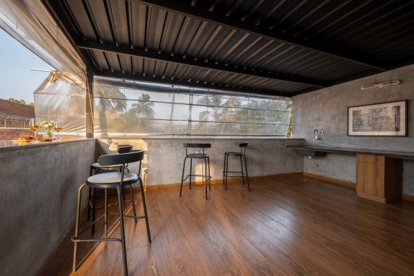 Image Title Goes Here